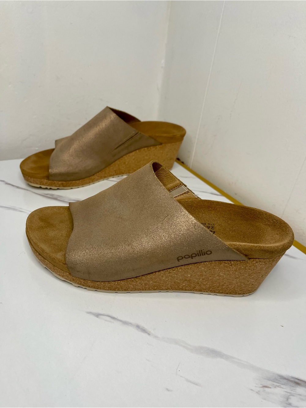 Birkenstock Papillio Sandals Womens SZ 41/10-10.5 Gold Namica Wedge Suede Shoes